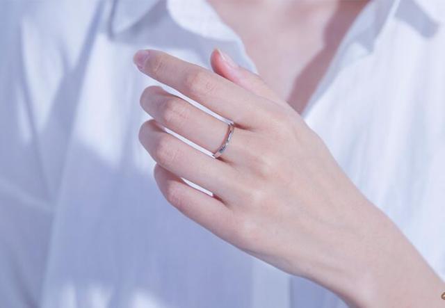 别乱戴戒指不同指形与佩戴戒指的选择搭配技巧