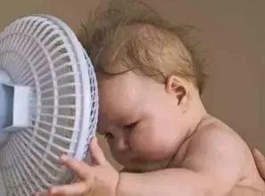 宝宝特别爱出汗，小孩子睡觉出汗和饮食有关吗